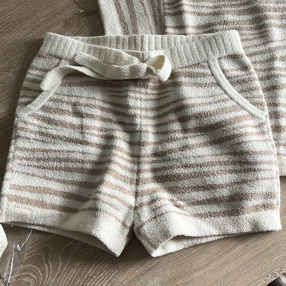 NWT Barefoot Dreams Cozychic Ultra Lite baby toddler animal print shorts set - Picture 5 of 6